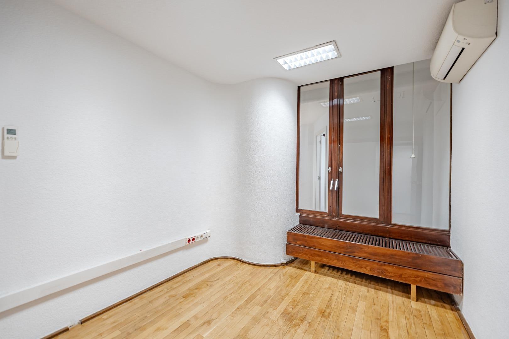 ¡OPORTUNIDAD ÚNICA EN TORRES BLANCAS, MADRID!