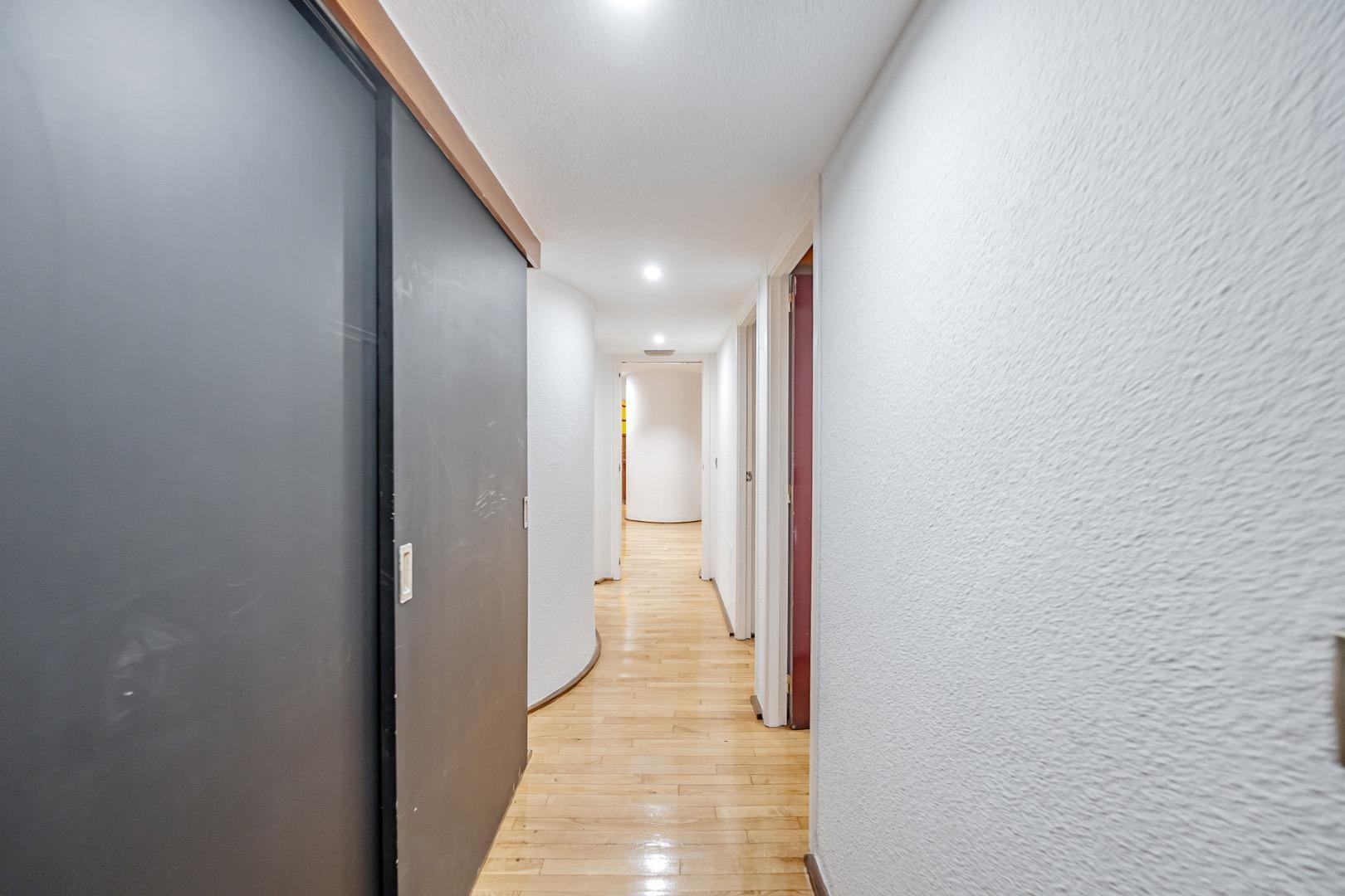 ¡OPORTUNIDAD ÚNICA EN TORRES BLANCAS, MADRID!