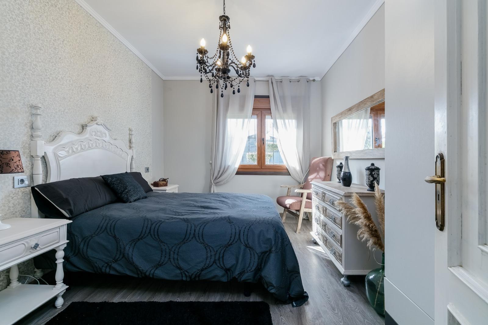 Chalet de Élite con Piscina Privada en la Zona Más Exclusiva de Lalín