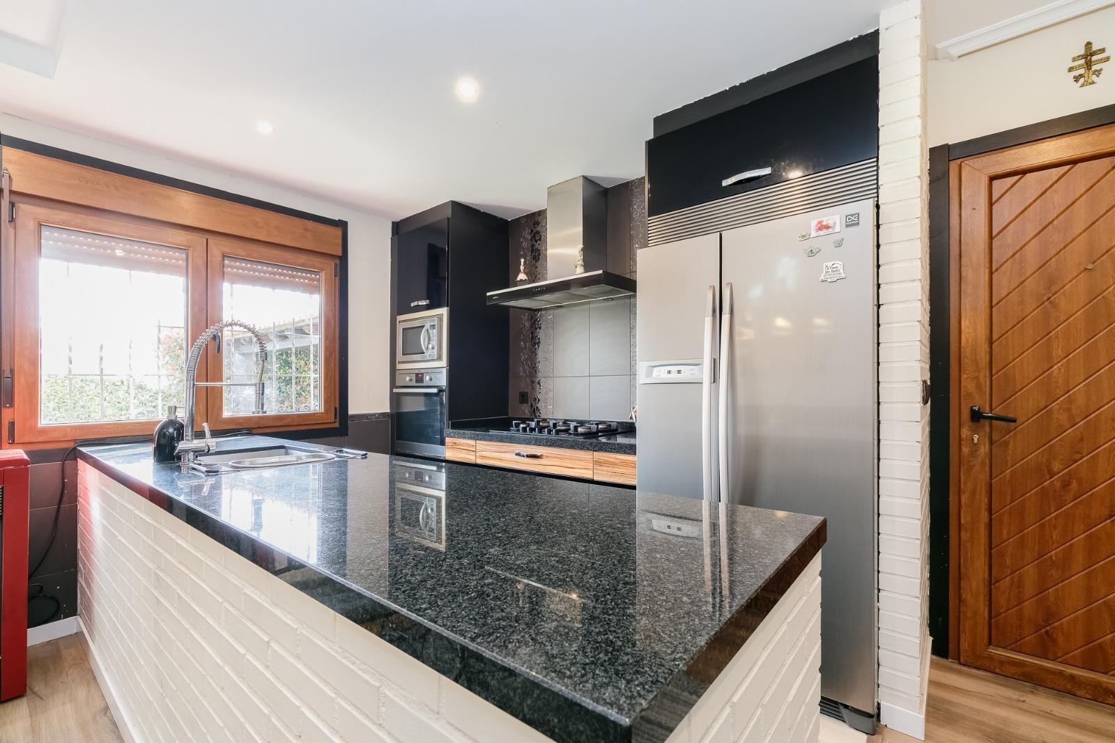 Chalet de Élite con Piscina Privada en la Zona Más Exclusiva de Lalín