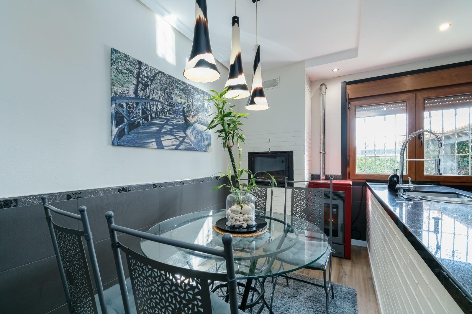 Chalet de Élite con Piscina Privada en la Zona Más Exclusiva de Lalín