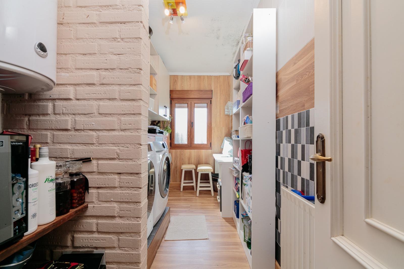 Chalet de Élite con Piscina Privada en la Zona Más Exclusiva de Lalín