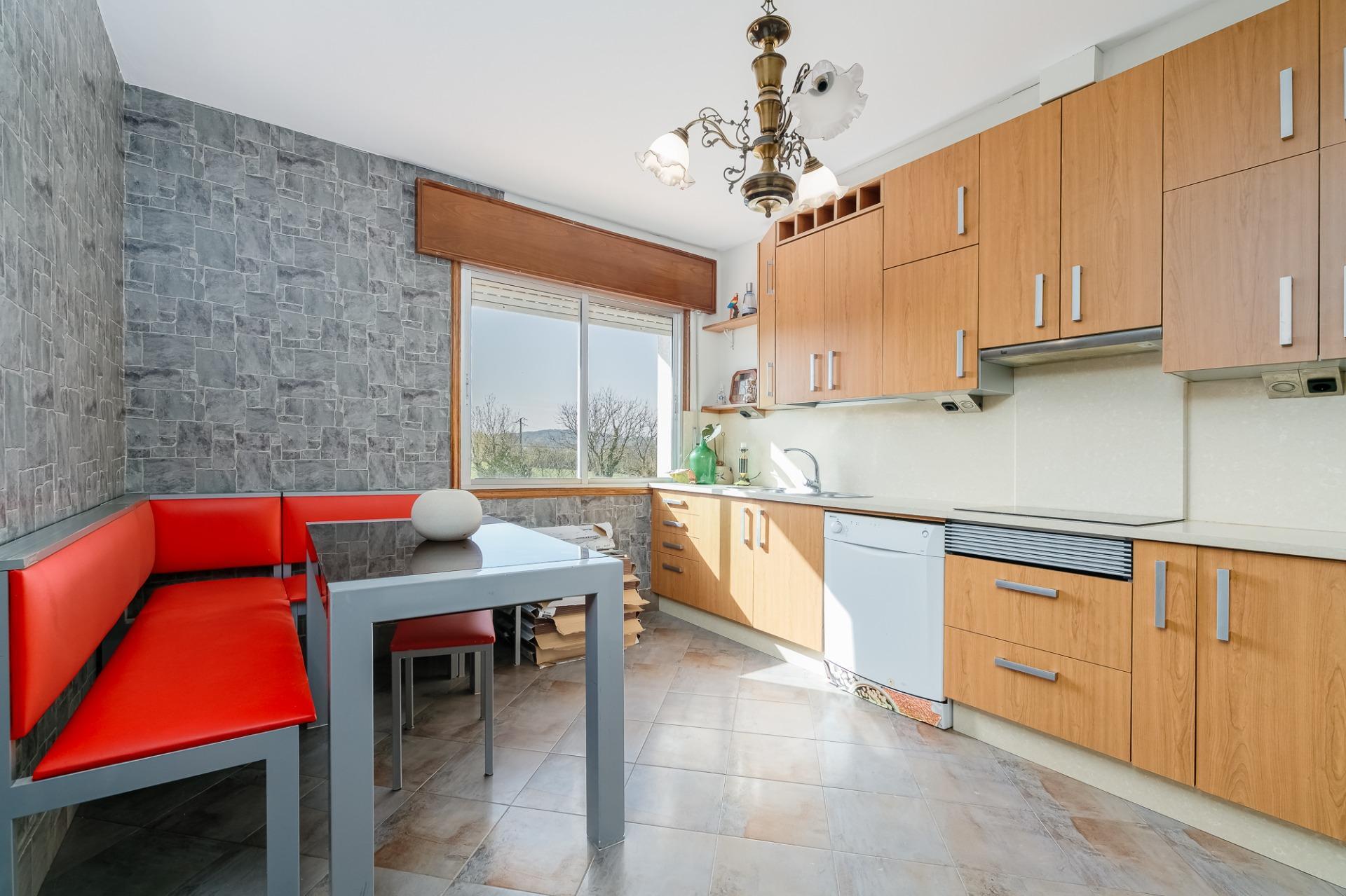 Chalet de Élite con Piscina Privada en la Zona Más Exclusiva de Lalín