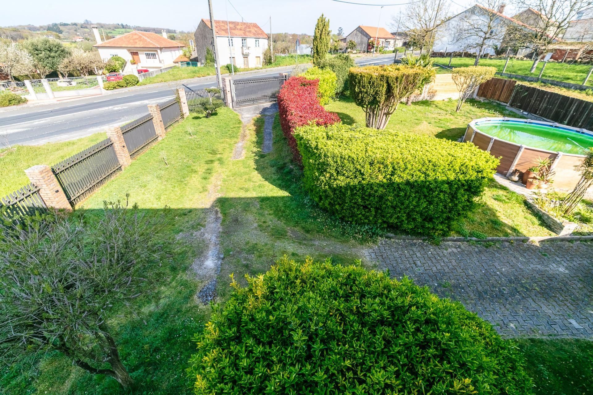 Chalet de Élite con Piscina Privada en la Zona Más Exclusiva de Lalín