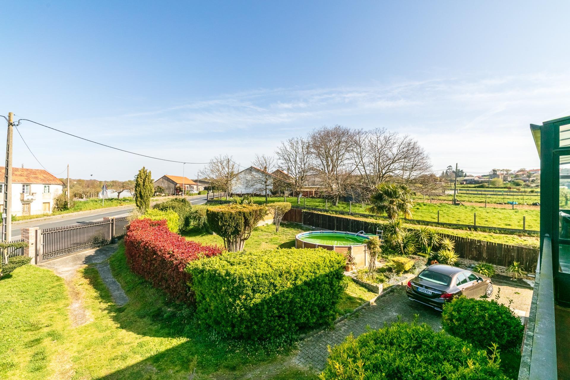 Chalet de Élite con Piscina Privada en la Zona Más Exclusiva de Lalín