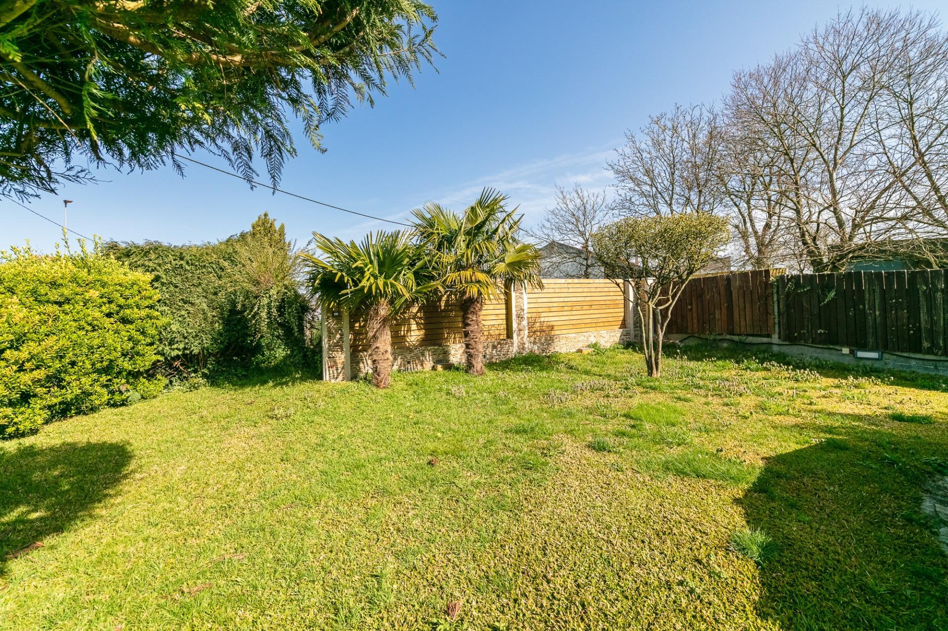 Chalet de Élite con Piscina Privada en la Zona Más Exclusiva de Lalín