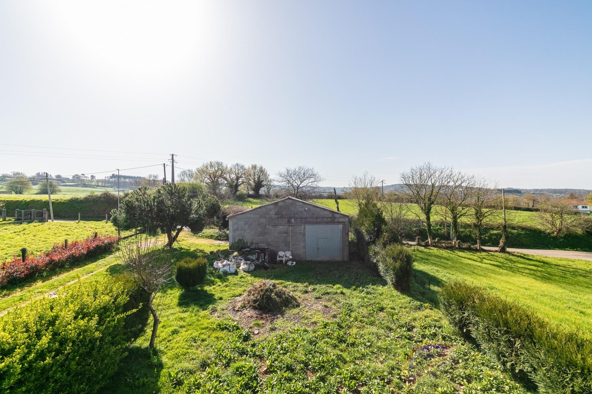 Chalet de Élite con Piscina Privada en la Zona Más Exclusiva de Lalín