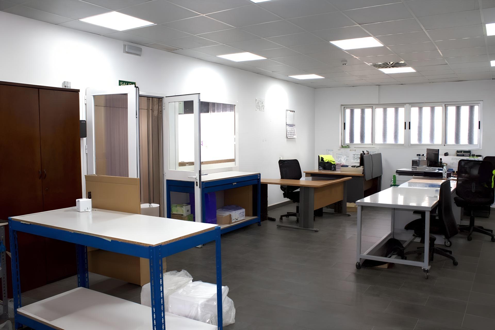 Naves-Venta-AlcalÃ¡ de GuadaÃ­ra-1974905-Foto-10