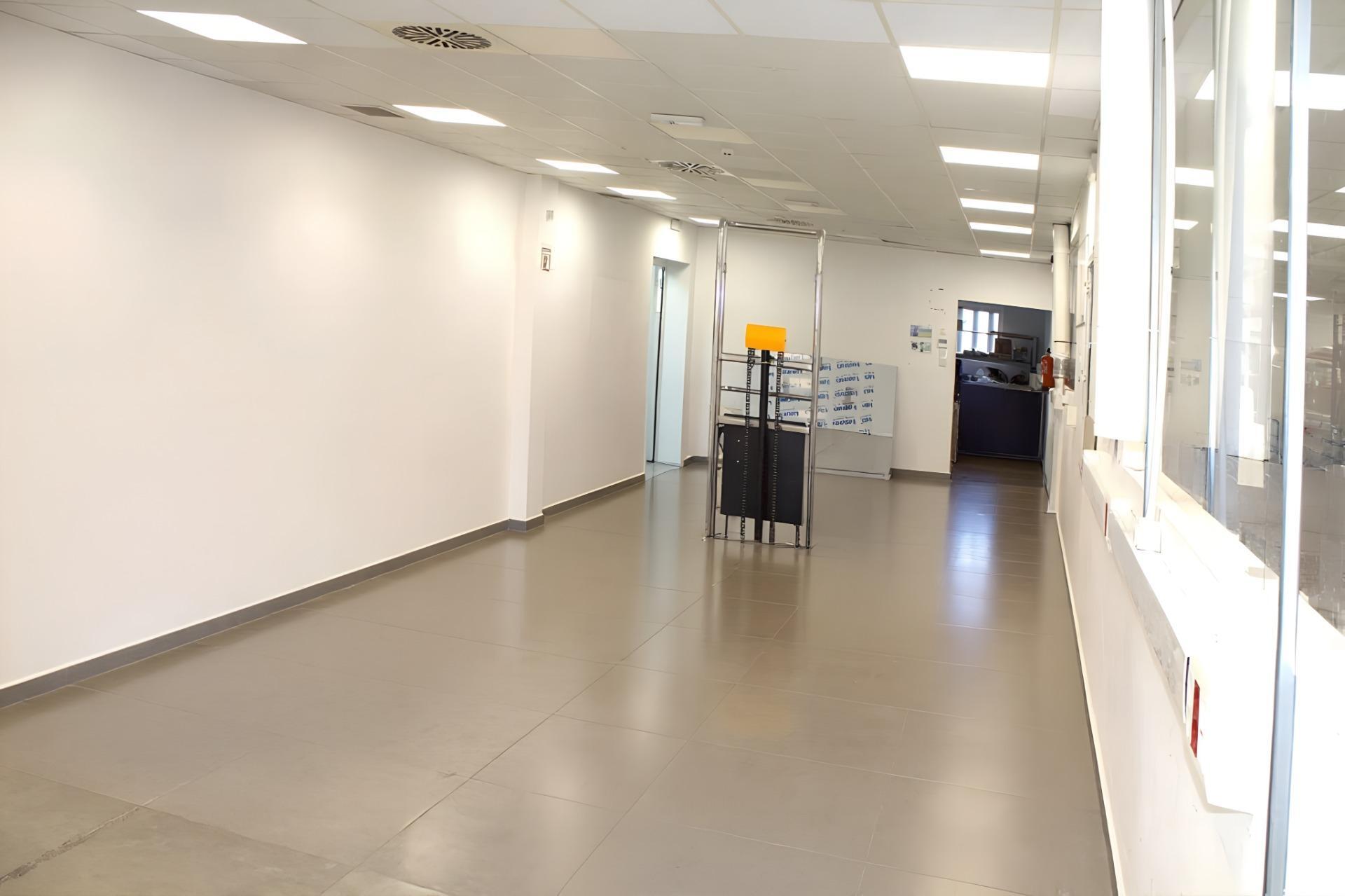 Naves-Venta-AlcalÃ¡ de GuadaÃ­ra-1974905-Foto-11