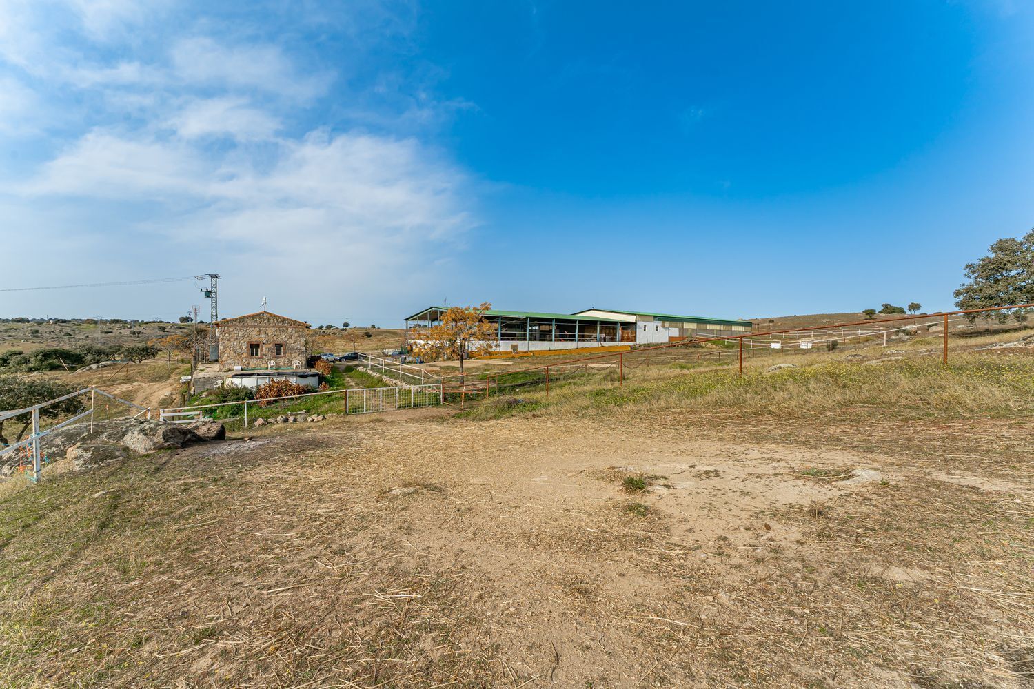 Industrial en venta  calle de oropesa a Puente de Arzopispo, El Puente del Arzobispo  34/50