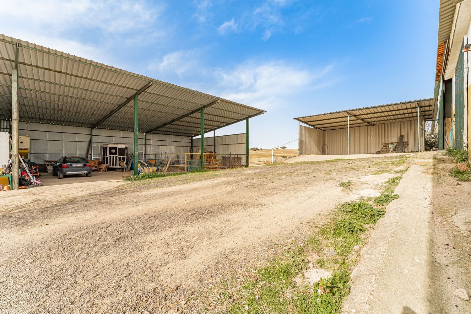 Industrial en venta  calle de oropesa a Puente de Arzopispo, El Puente del Arzobispo  44/50