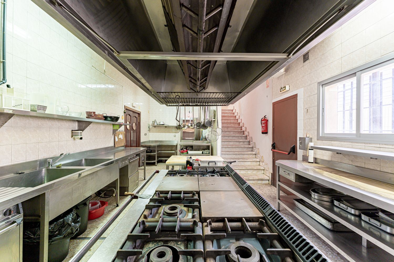 Edificio en venta  calle ABEDUL, Fuenlabrada  33/56