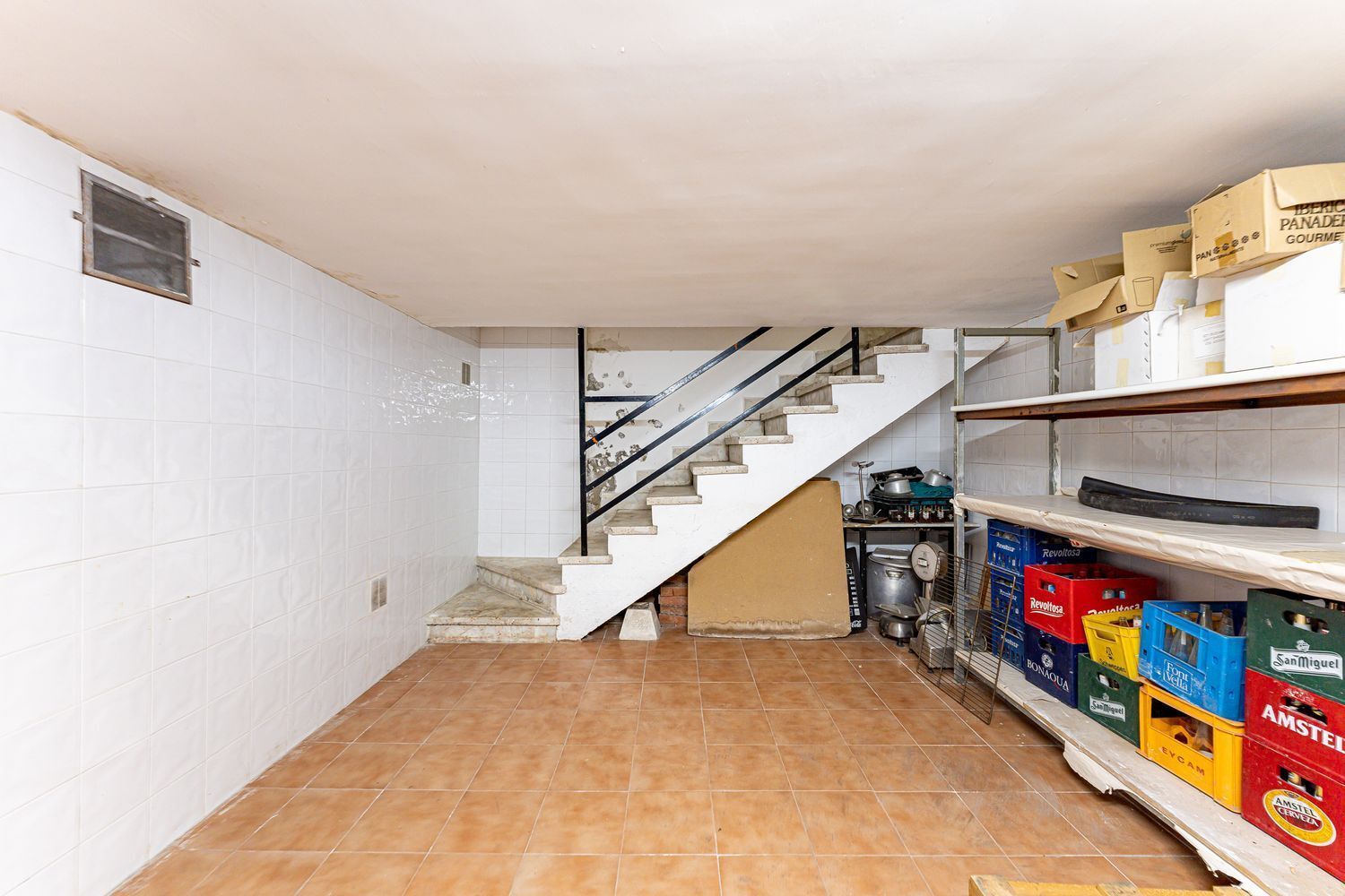 Edificio en venta  calle ABEDUL, Fuenlabrada  46/56