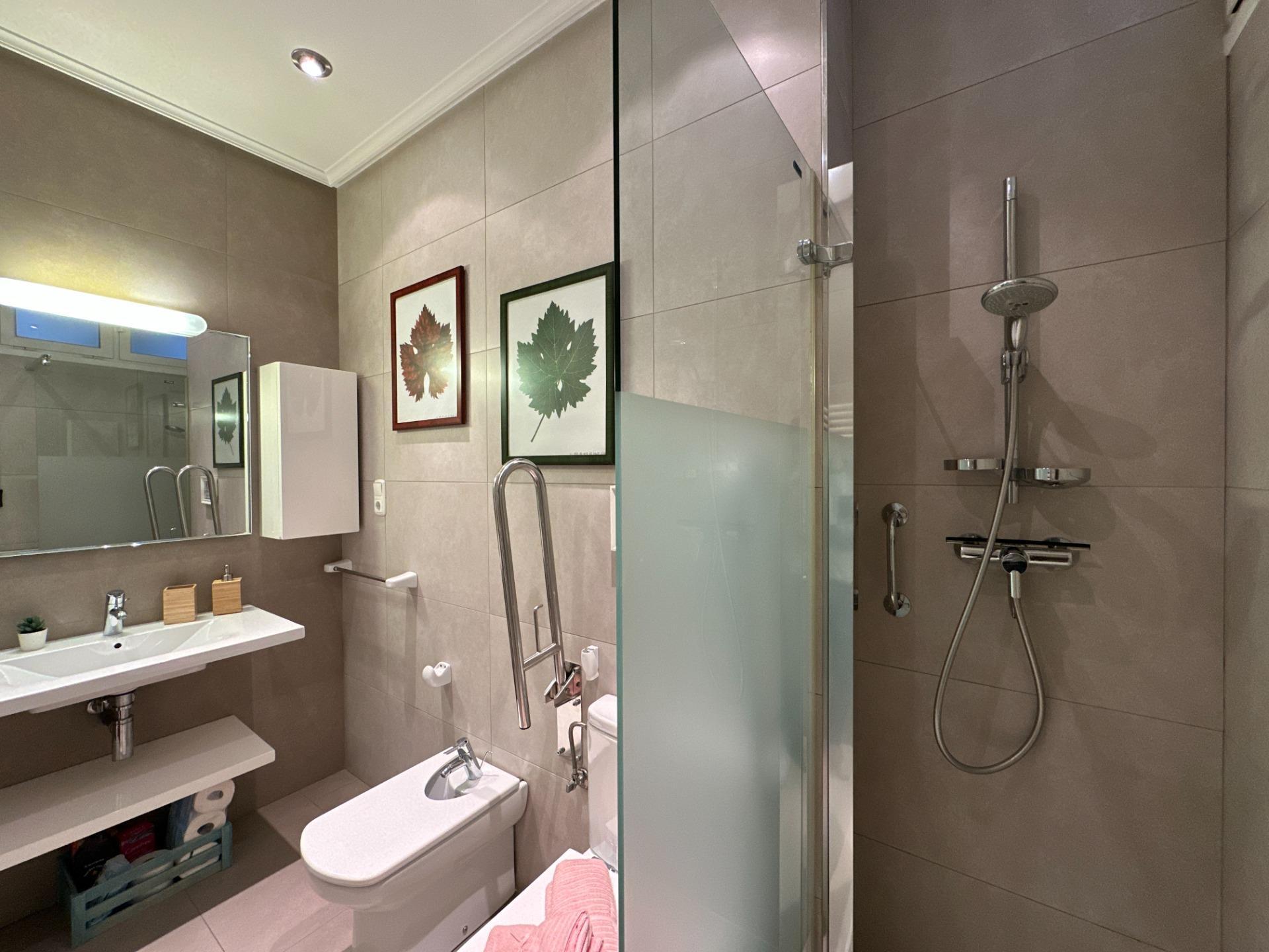 Piso en venta  calle Pamplona, 13, Zaragoza  46/64