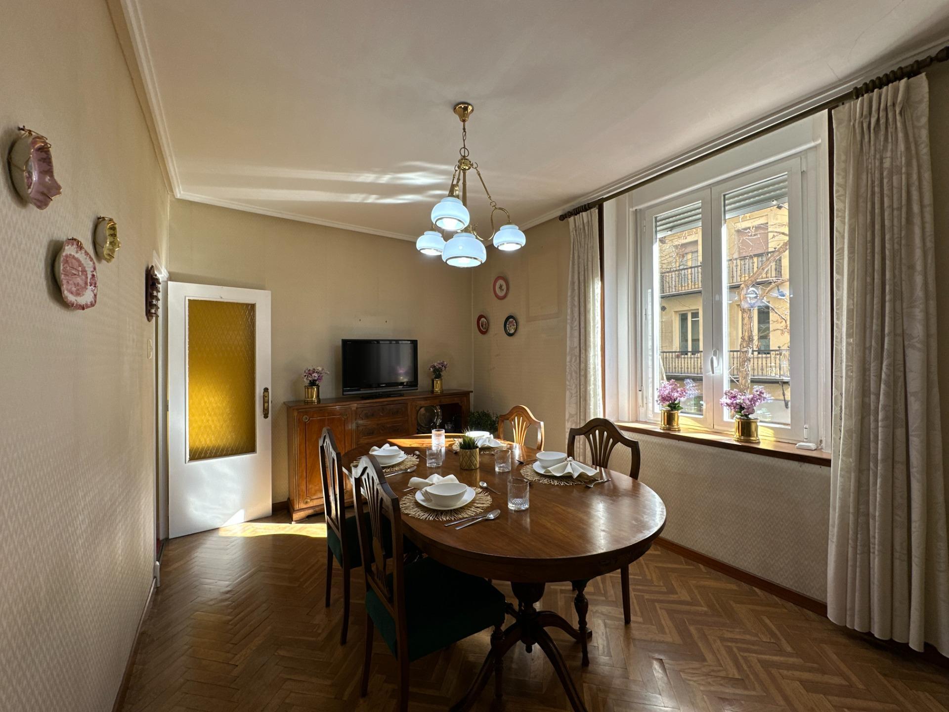 Piso en venta  calle Pamplona, 13, Zaragoza  54/64