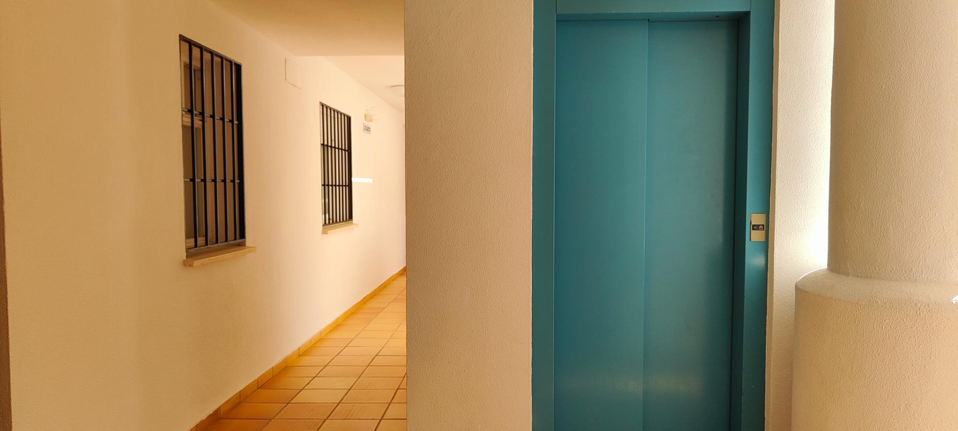 Piso en venta  calle PINARES DEL PORTIL, Laguna de El Portil  2/45