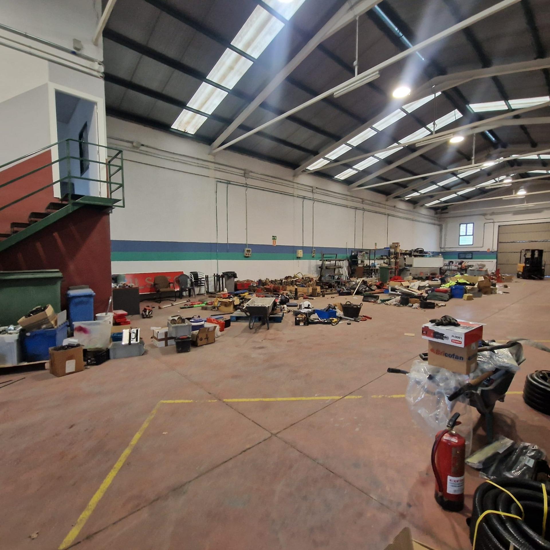 Industrial en venta  Cobeña  2/13