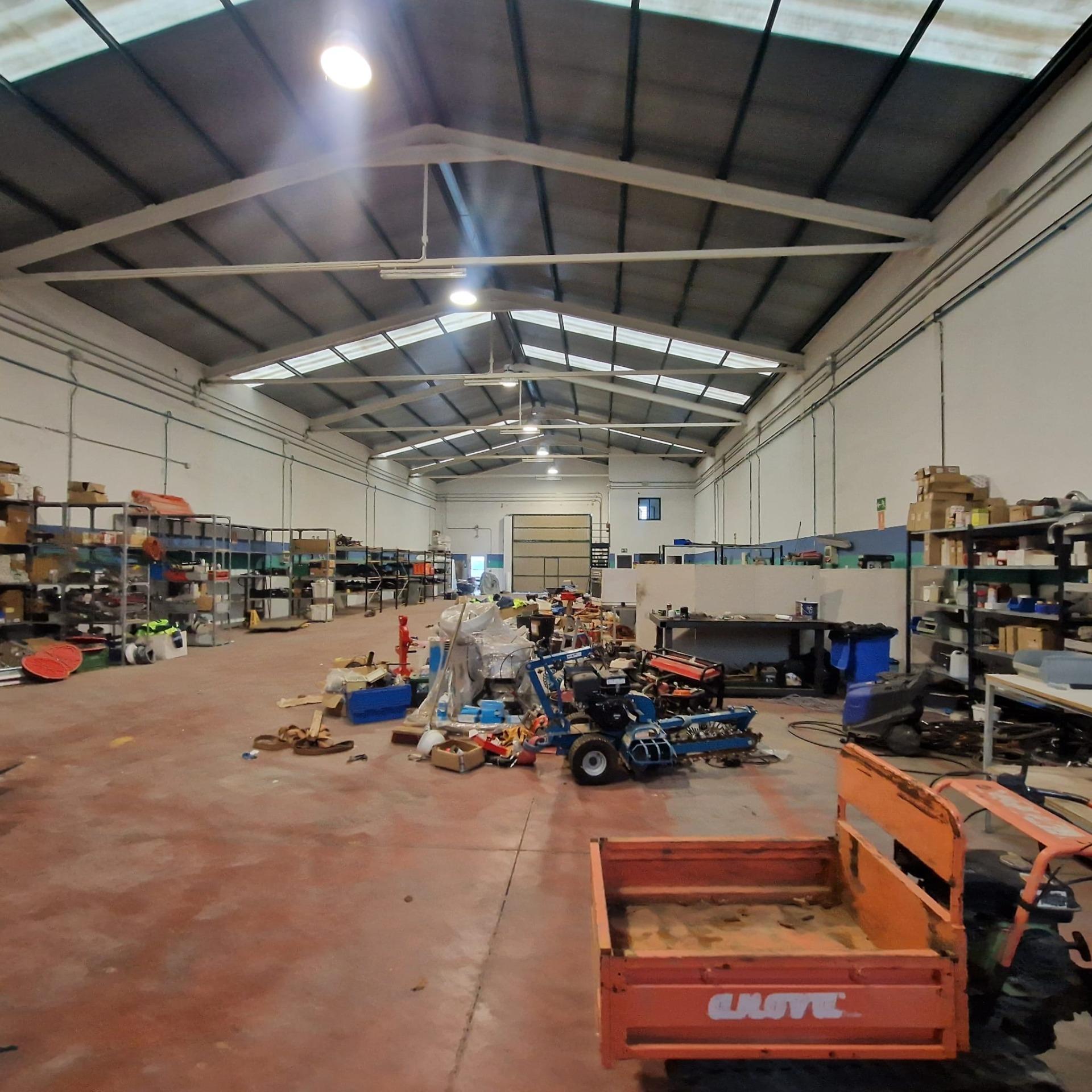 Industrial en venta  Cobeña  5/13