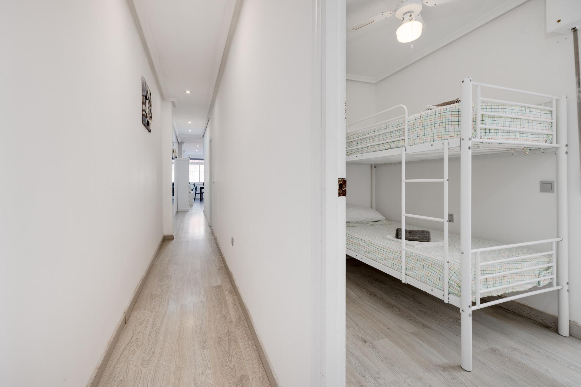 Pisos-Venta-Torrevieja-1935640-Foto-17