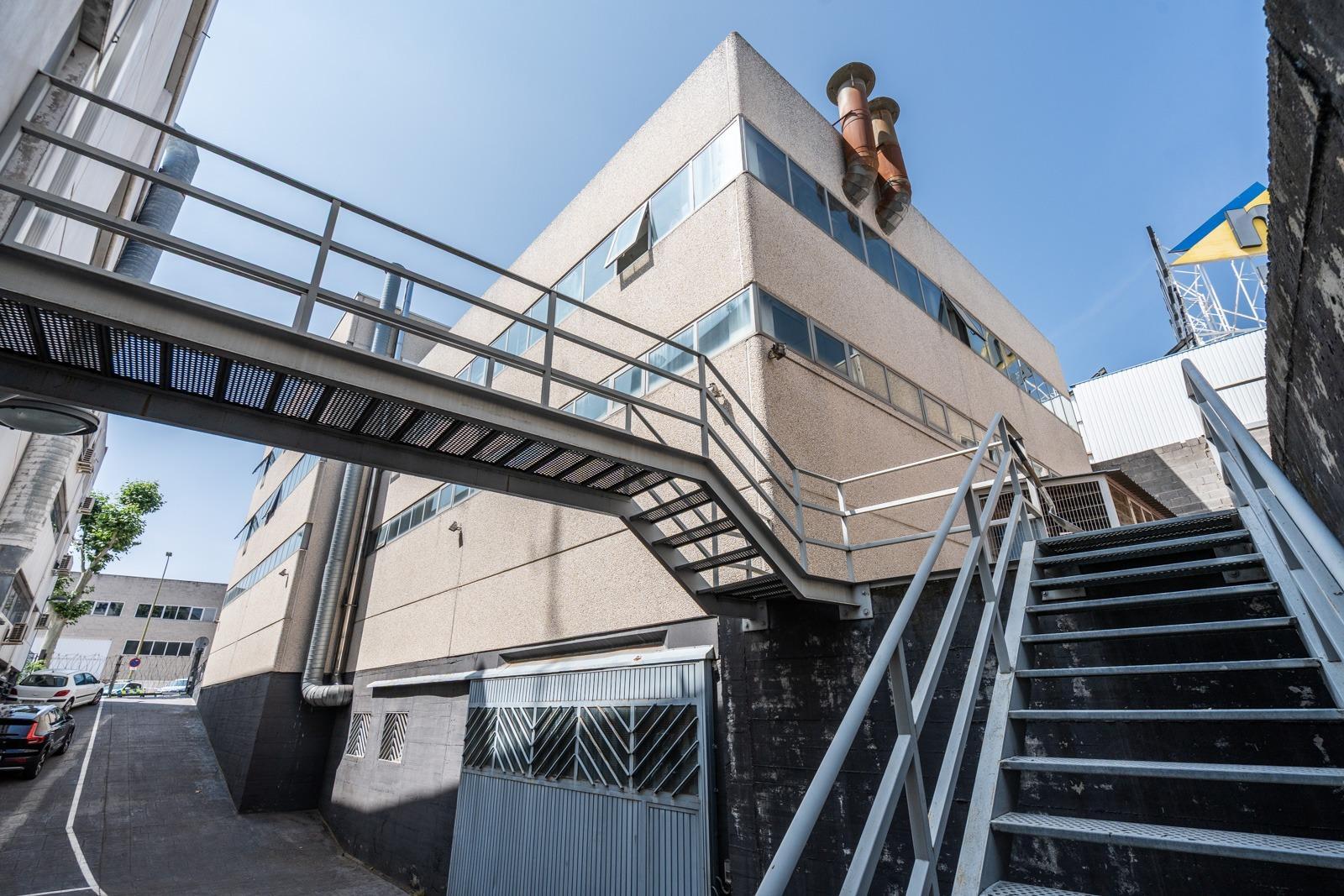 Industrial en alquiler  calle FRAGUA, Las Nieves  2/71