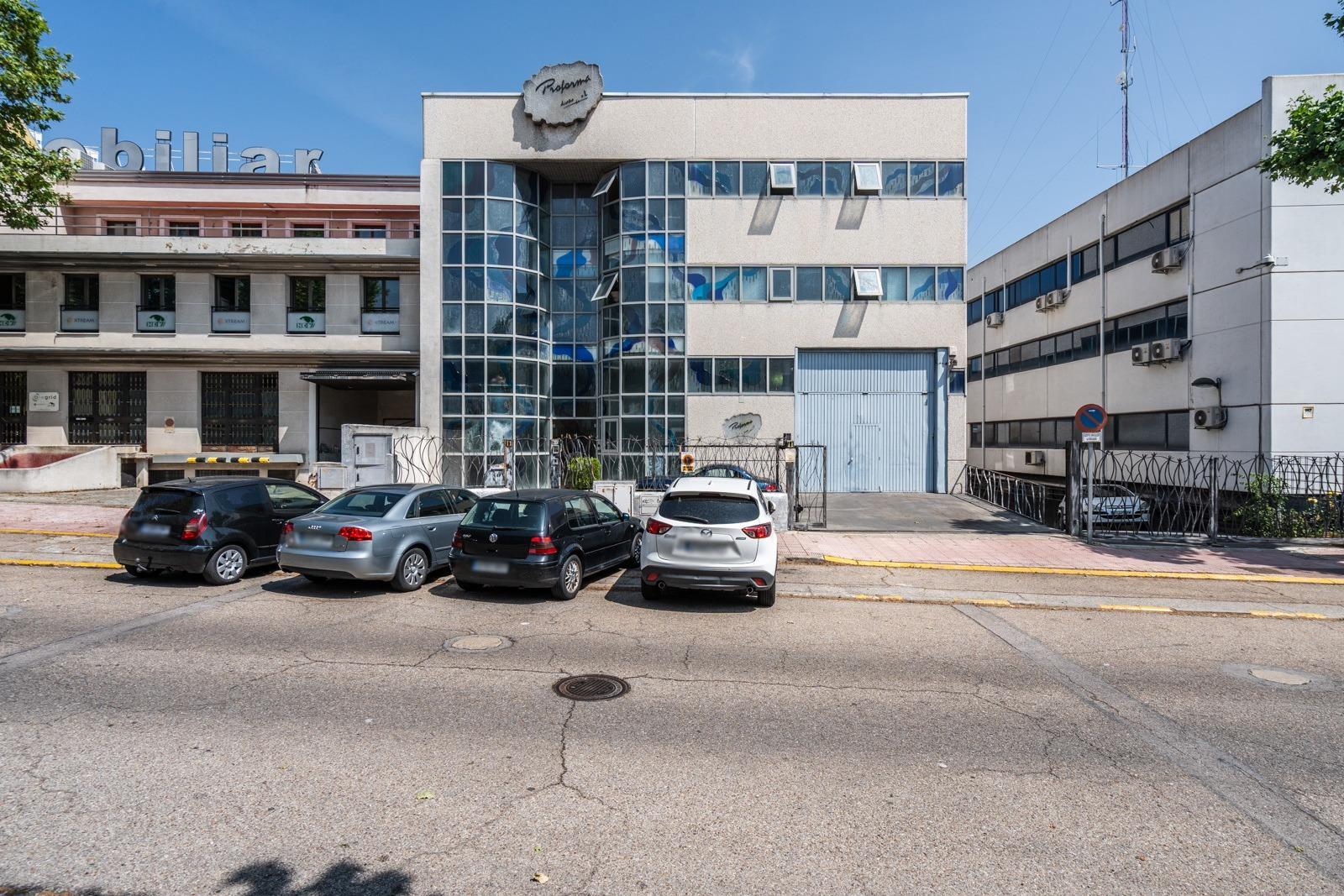 Industrial en alquiler  calle FRAGUA, Las Nieves  15/71