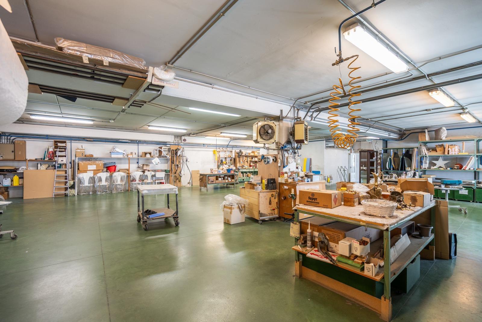 Industrial en alquiler  calle FRAGUA, Las Nieves  18/71