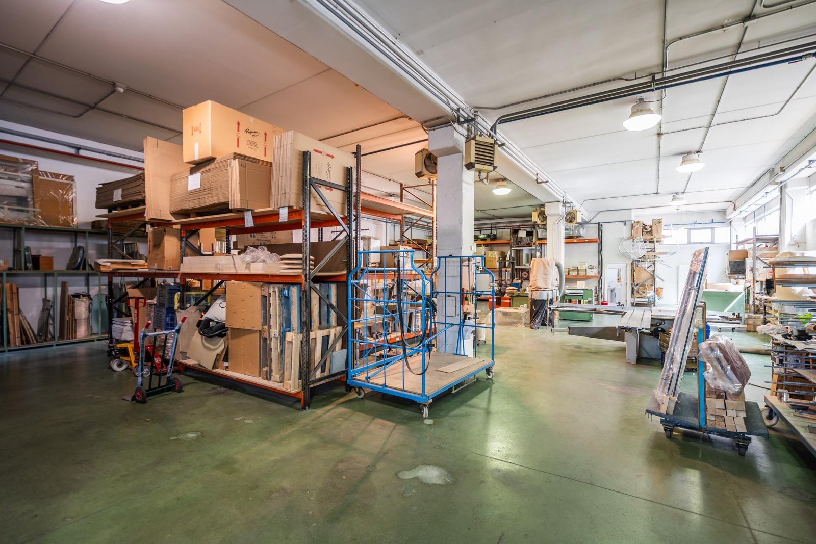 Industrial en alquiler  calle FRAGUA, Las Nieves  21/71