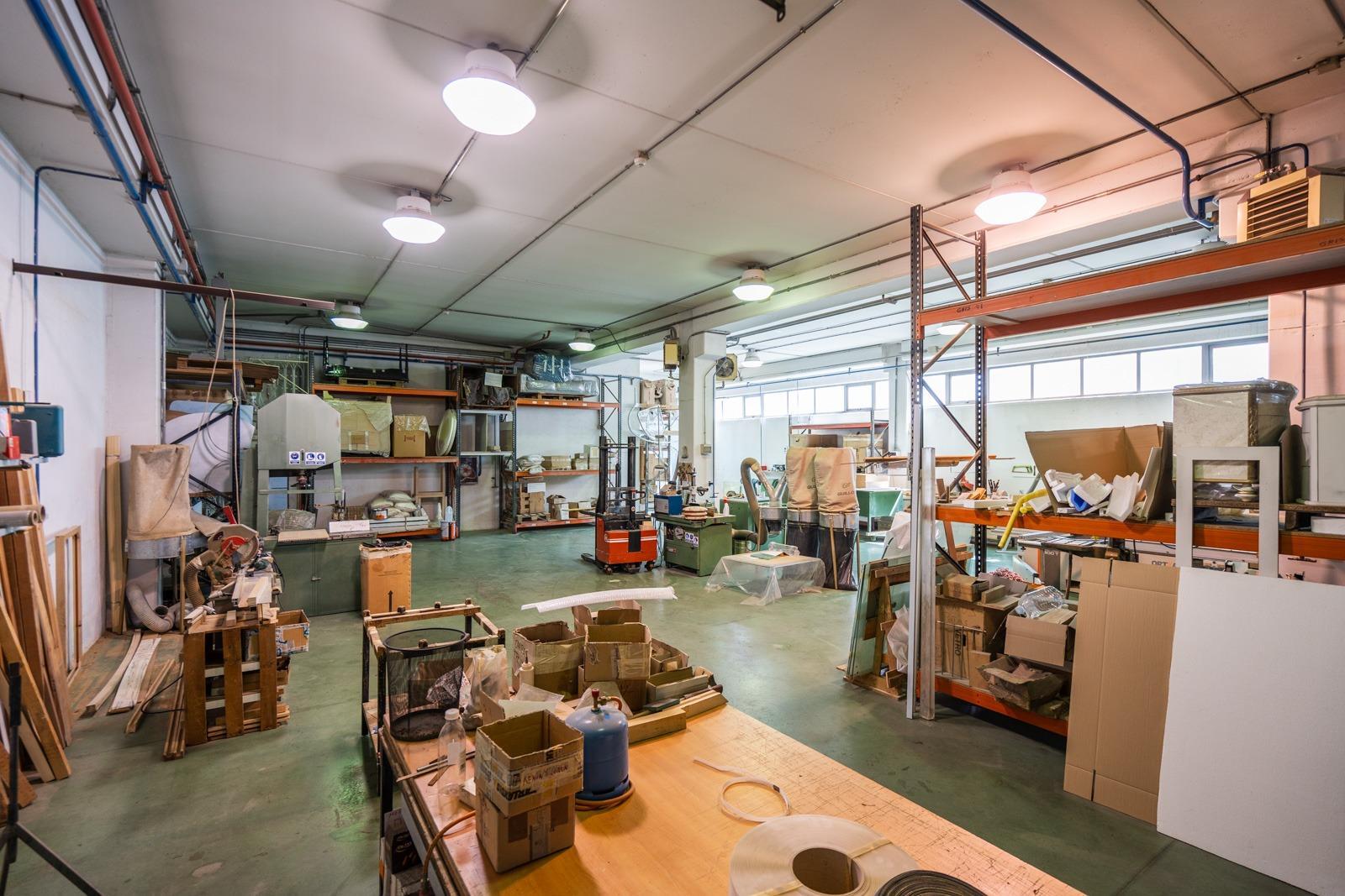 Industrial en alquiler  calle FRAGUA, Las Nieves  22/71