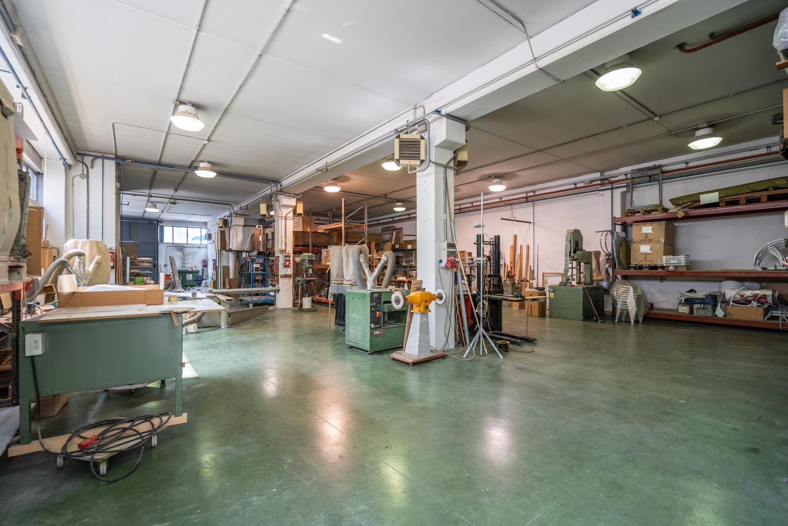 Industrial en alquiler  calle FRAGUA, Las Nieves  29/71