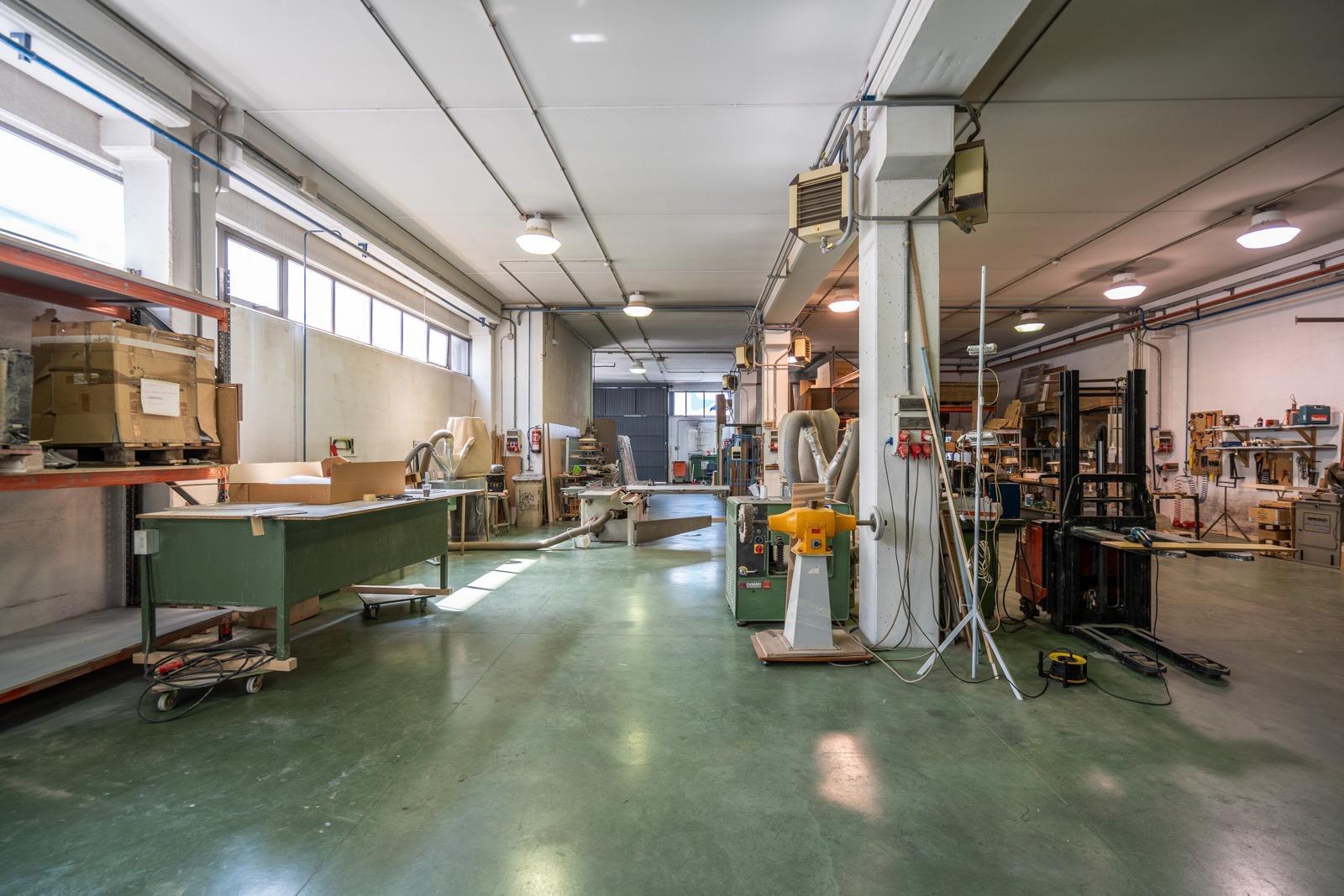 Industrial en alquiler  calle FRAGUA, Las Nieves  30/71