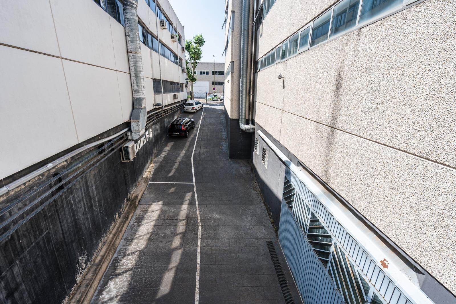 Industrial en alquiler  calle FRAGUA, Las Nieves  69/71