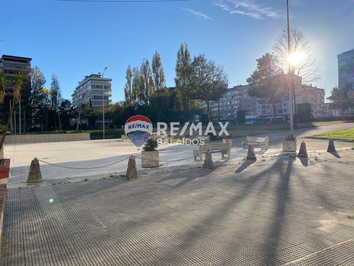 Parking en venta  calle de Castelao, Vigo  14/19