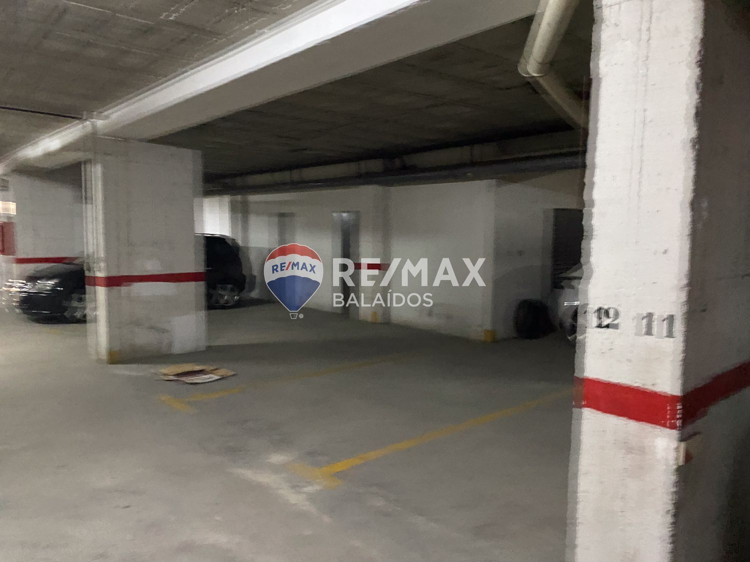 Parking en venta  calle de Castelao, Vigo  7/21