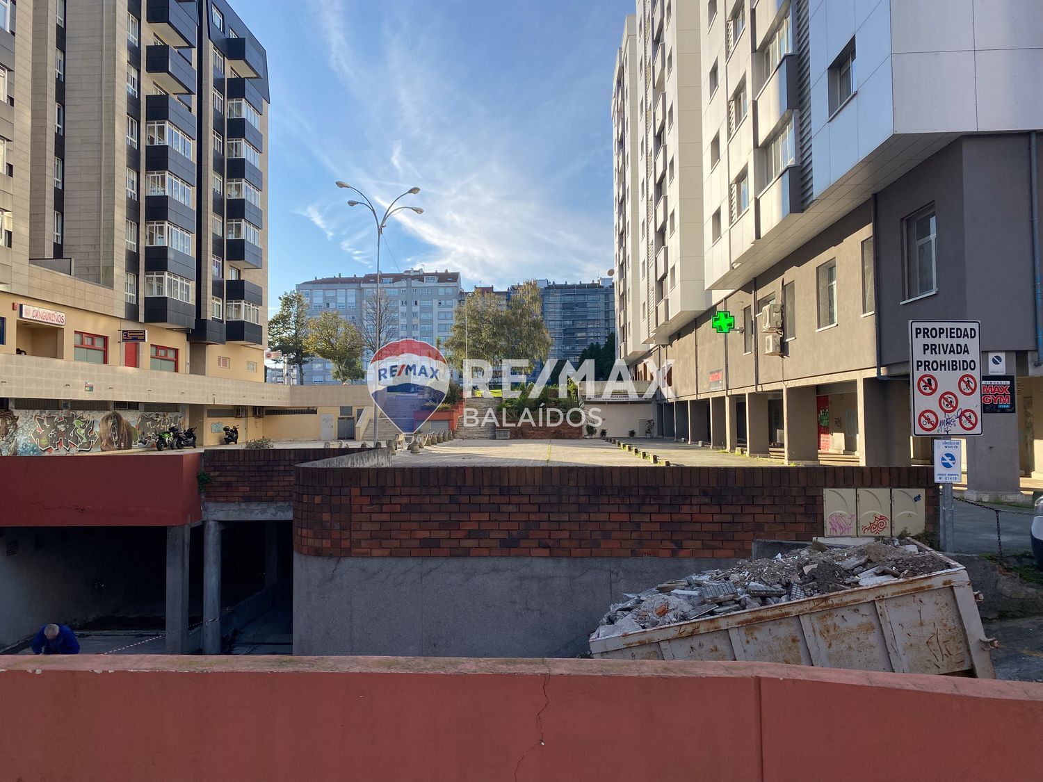 Parking en venta  calle de Castelao, Vigo  18/21