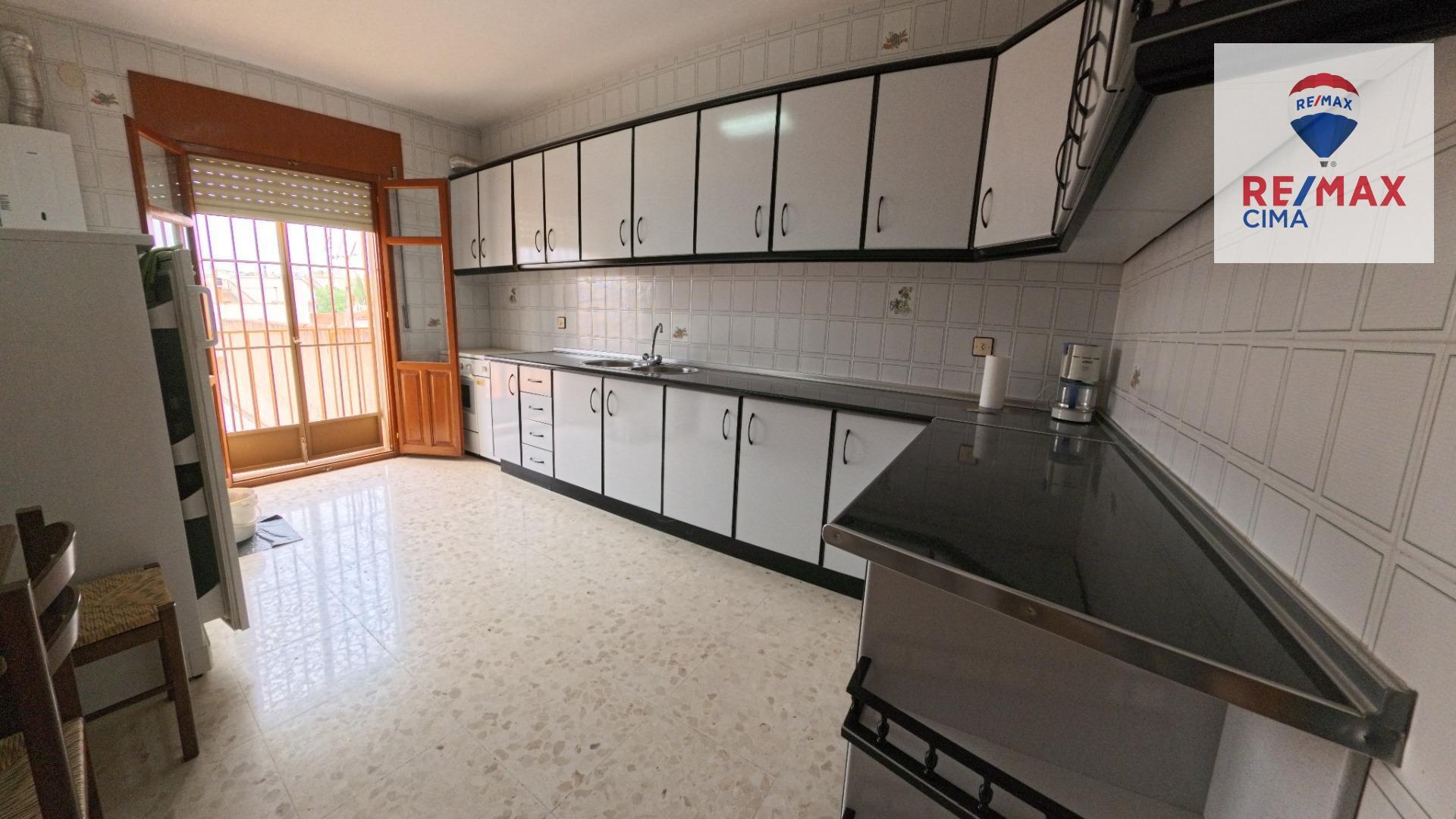 Edificios-Venta-Cortes de Baza-2015668-Foto-8