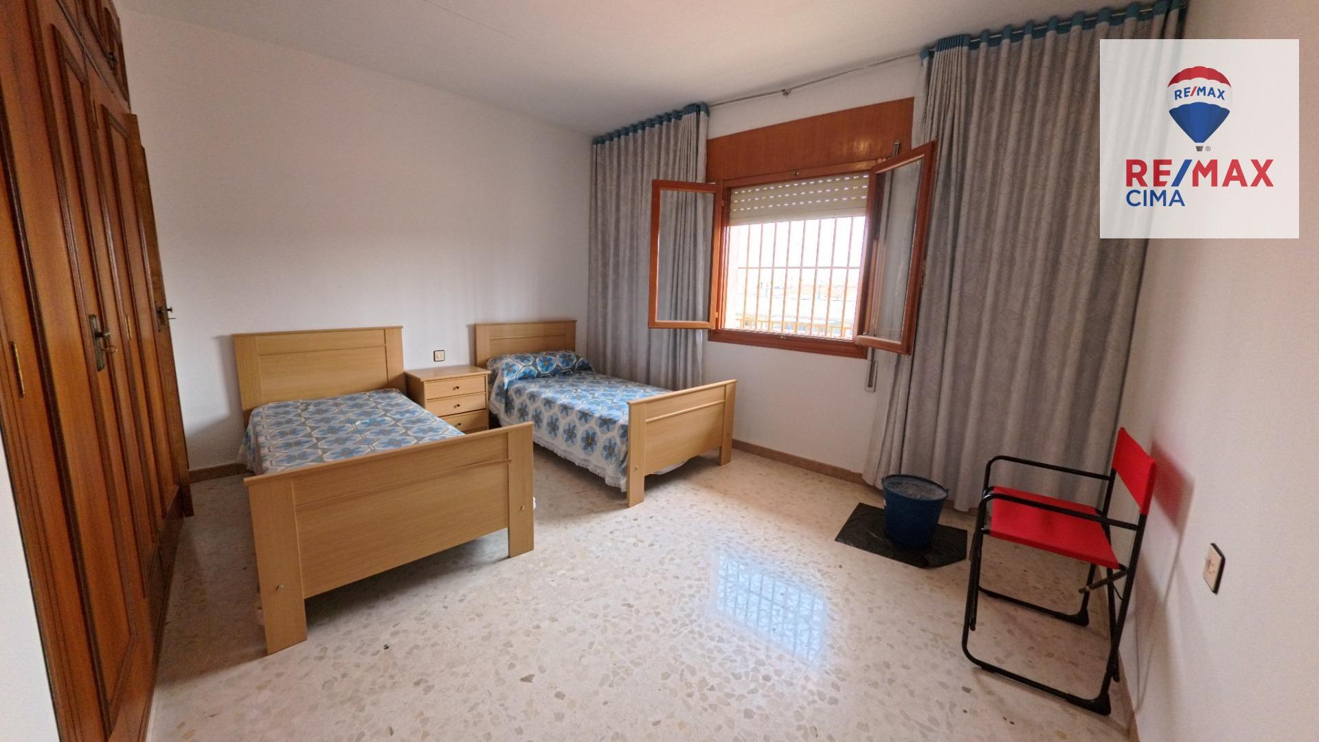 Edificios-Venta-Cortes de Baza-2015668-Foto-20