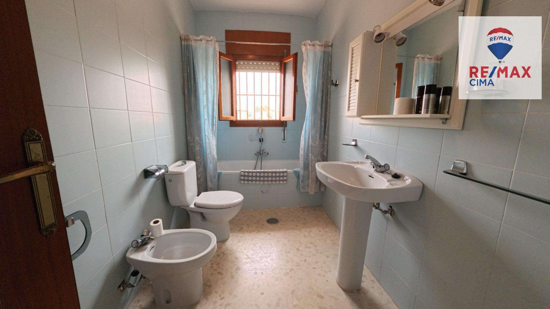 Edificios-Venta-Cortes de Baza-2015668-Foto-22