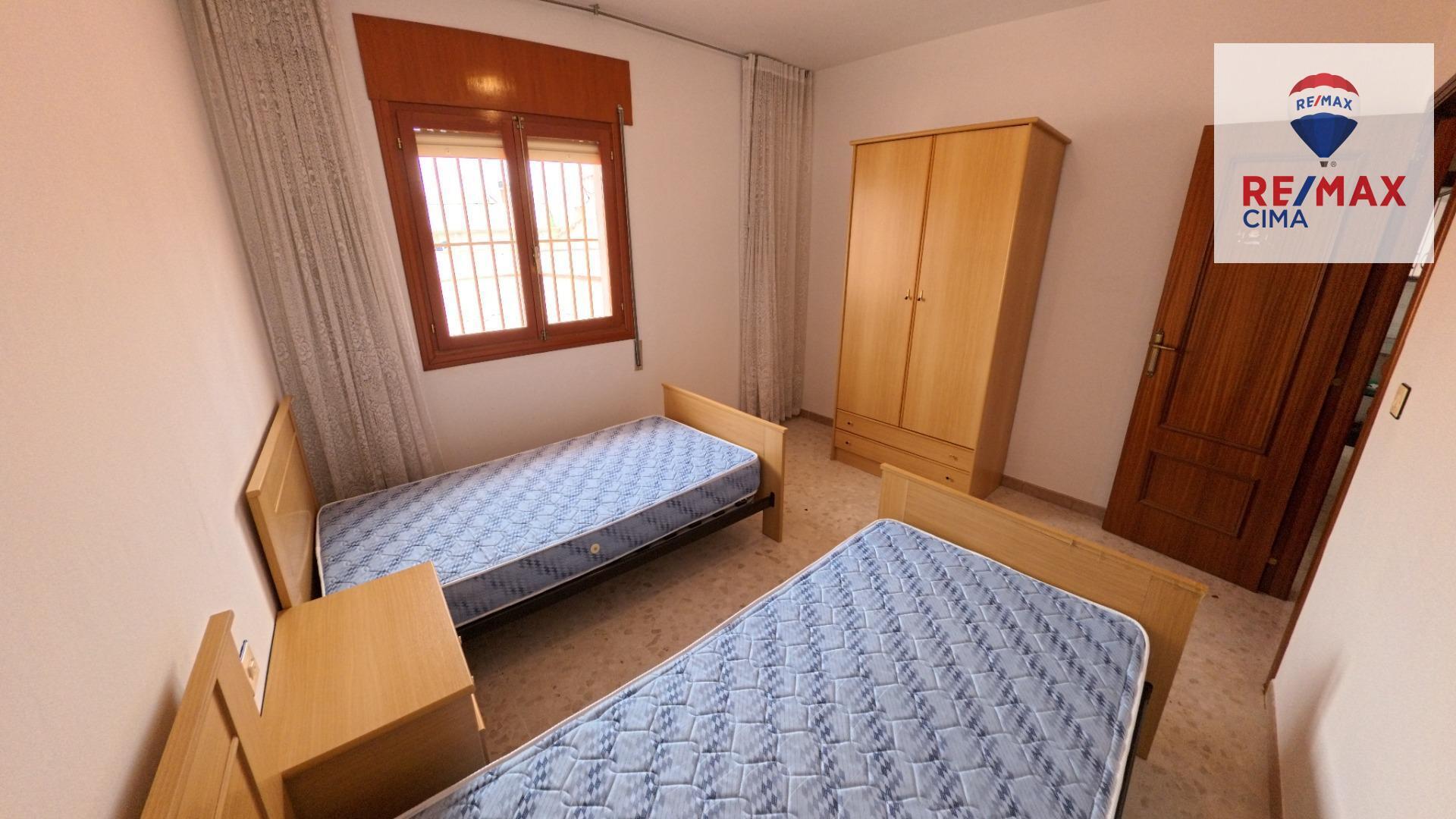 Edificios-Venta-Cortes de Baza-2015668-Foto-31