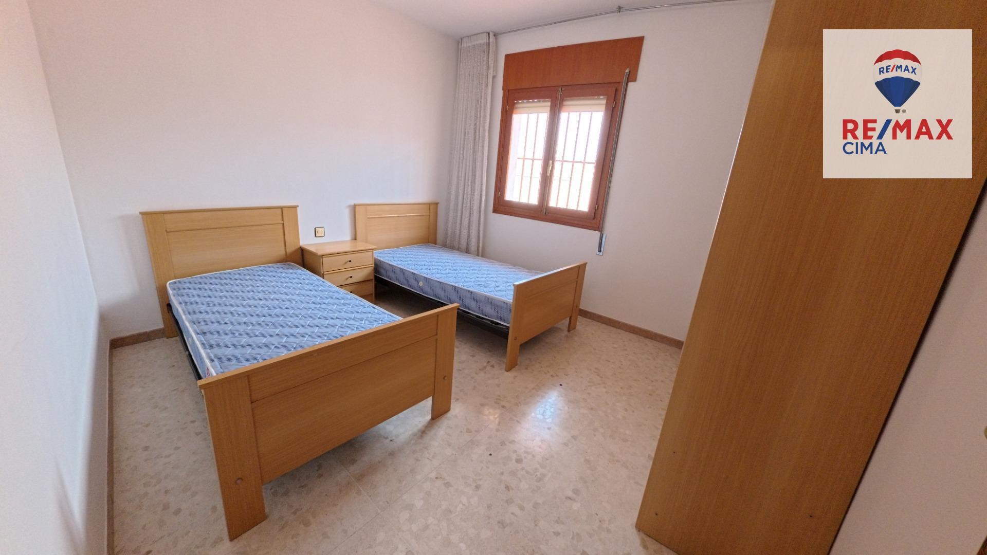 Edificios-Venta-Cortes de Baza-2015668-Foto-32