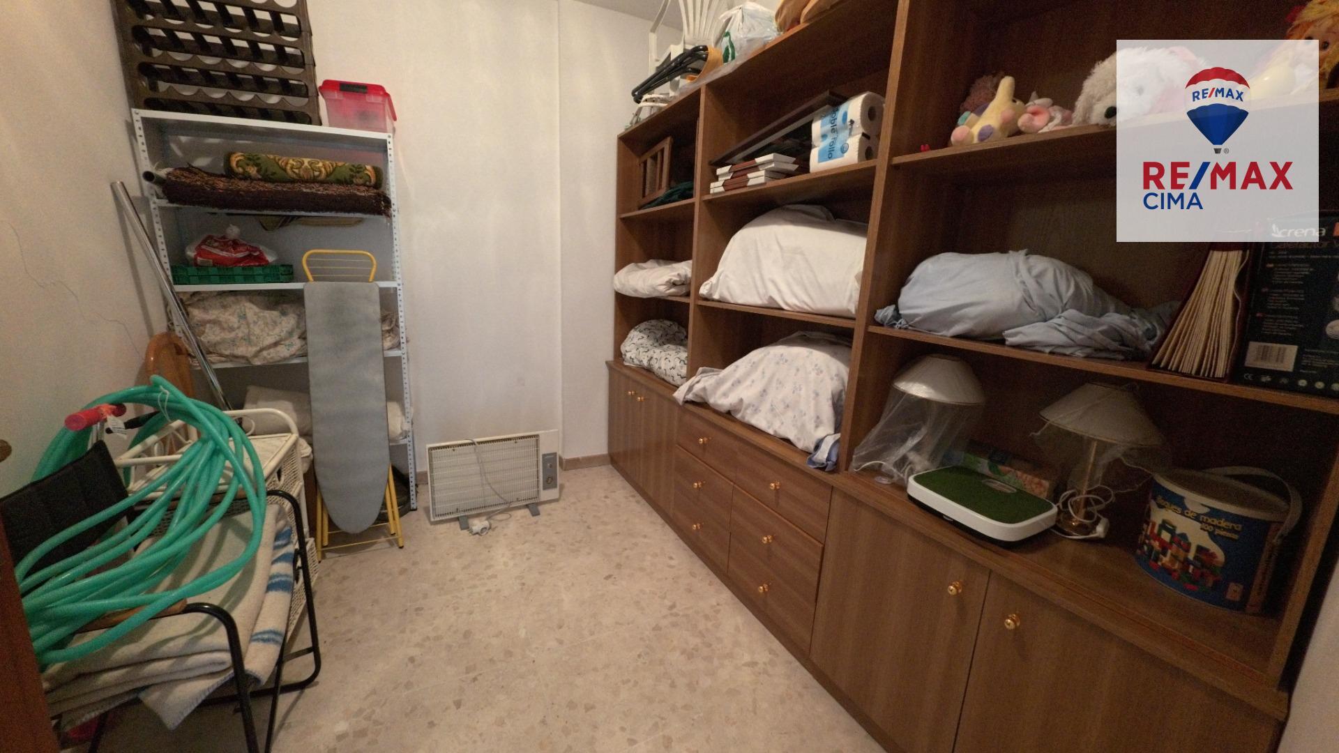 Edificios-Venta-Cortes de Baza-2015668-Foto-39