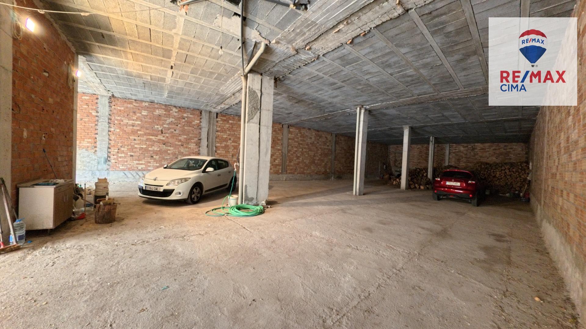 Edificios-Venta-Cortes de Baza-2015668-Foto-51