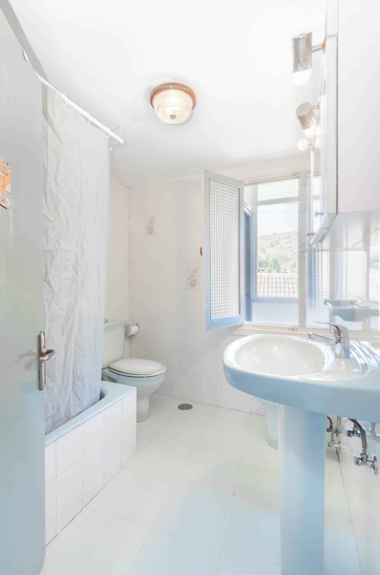 ? CASA CON CUADRA Y VISTAS ESPECTACULARES EN SIONES ? OVIEDO ?