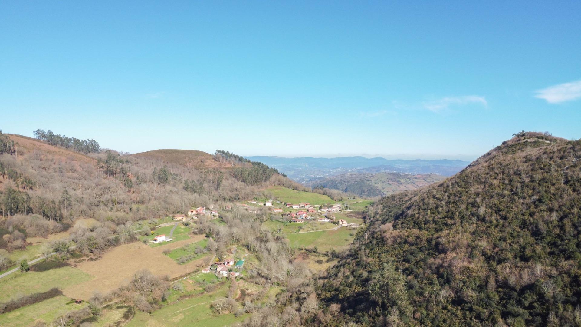 ? CASA CON CUADRA Y VISTAS ESPECTACULARES EN SIONES ? OVIEDO ?