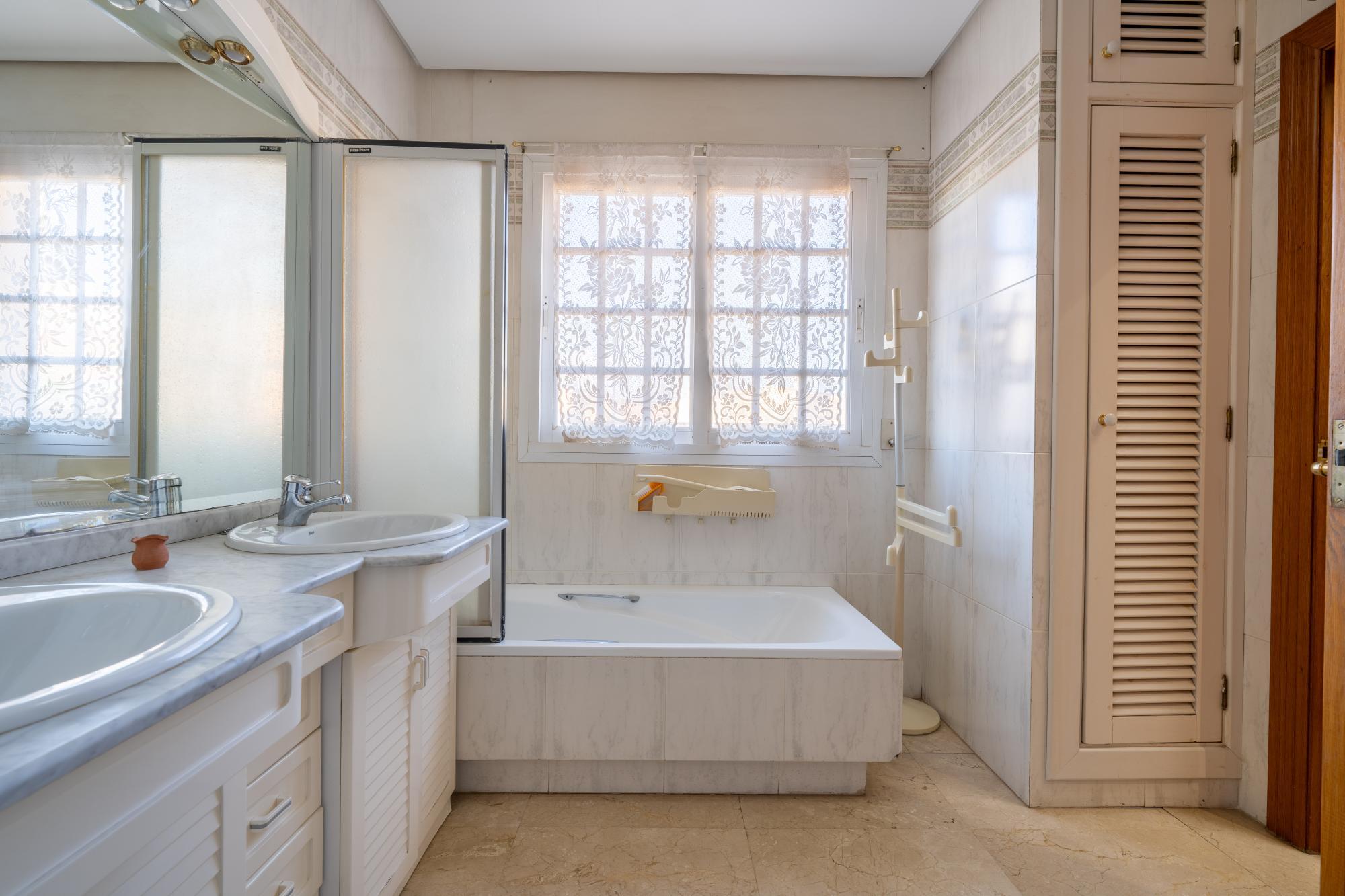 Edificios-Venta-AlmerÃ­a-2016512-Foto-34