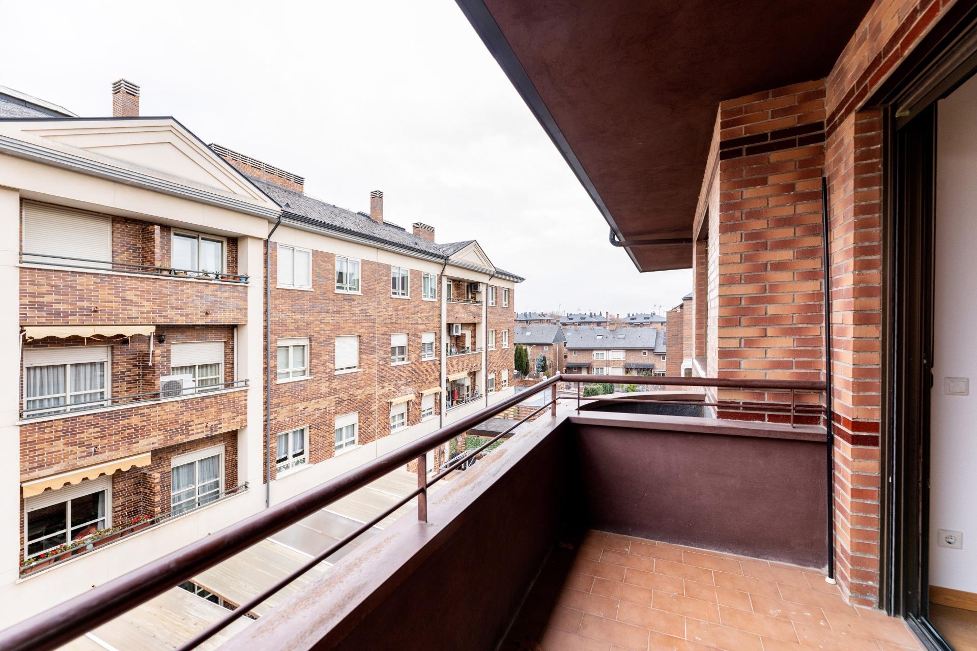 Pisos-Alquiler-Boadilla del Monte-2016515-Foto-3