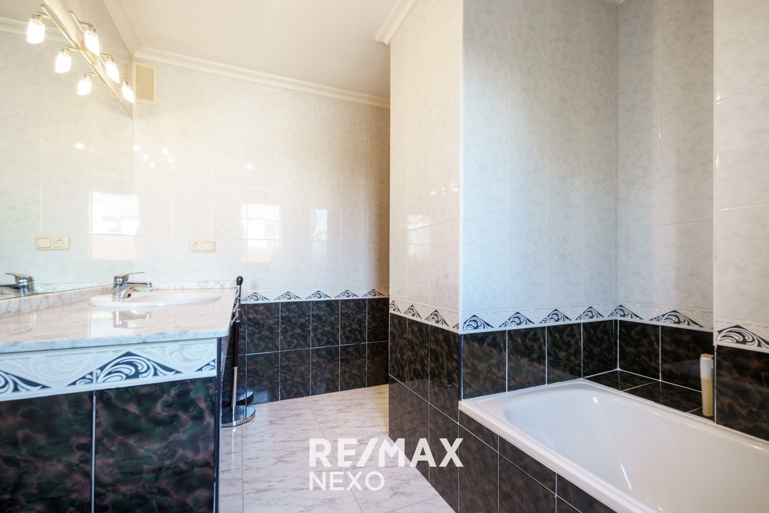 Casas o chalets-Venta-Laguna de Duero-2016775-Foto-39