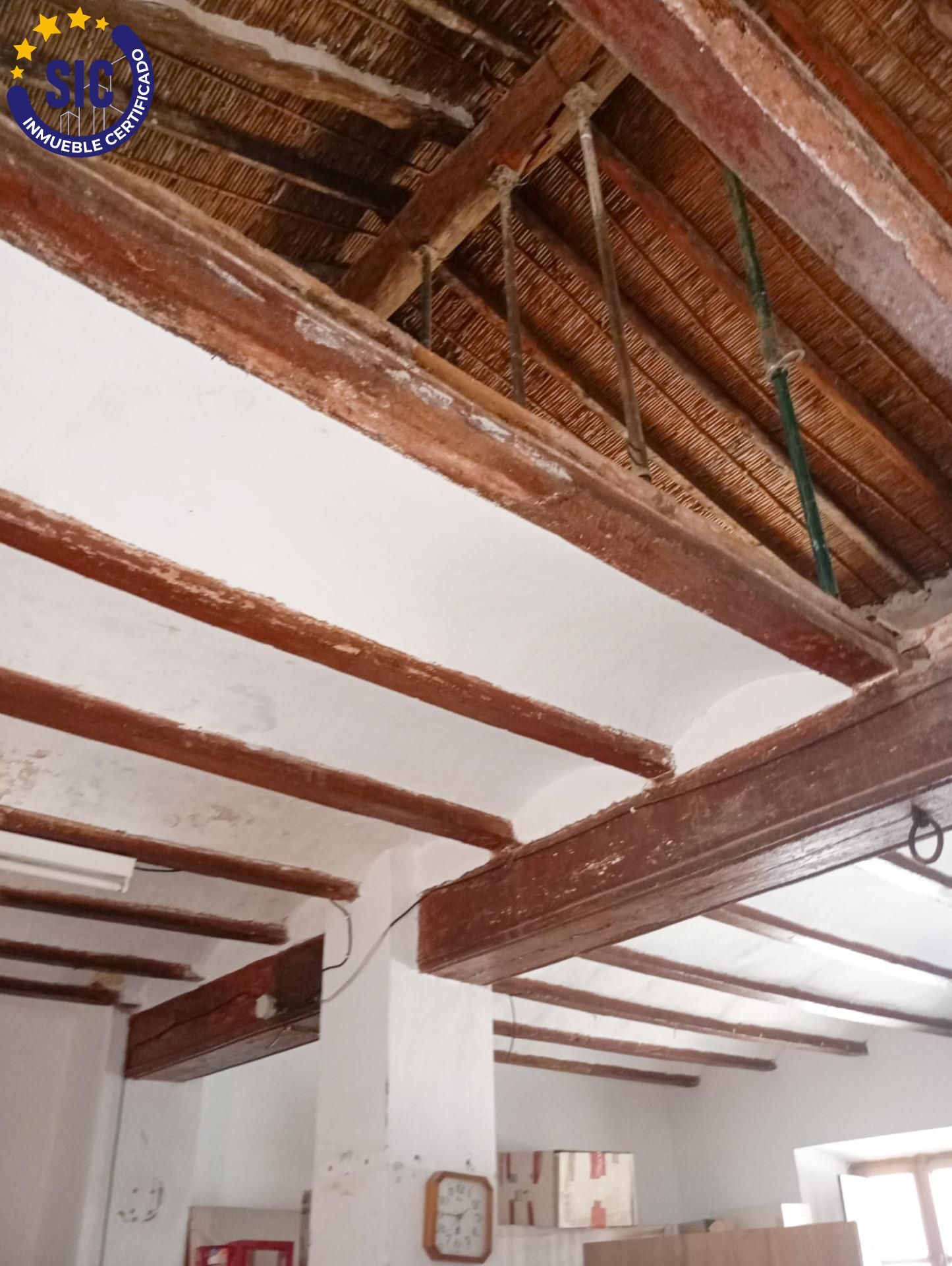 Encantadora casa de pueblo en Simat de la Valldigna con gran potencial de reforma