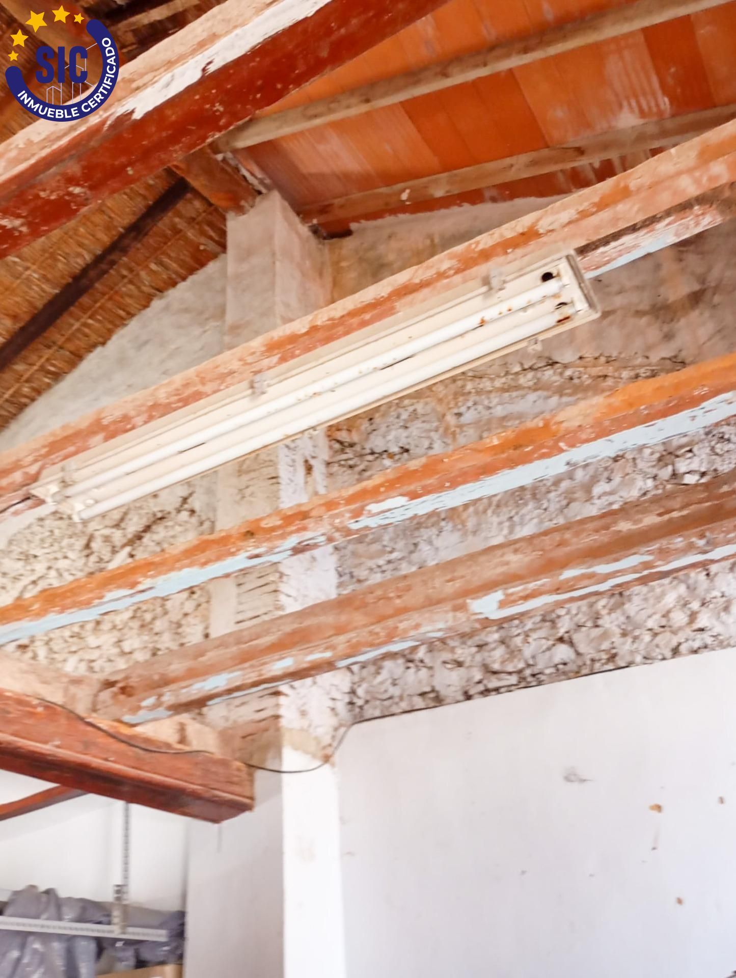 Encantadora casa de pueblo en Simat de la Valldigna con gran potencial de reforma