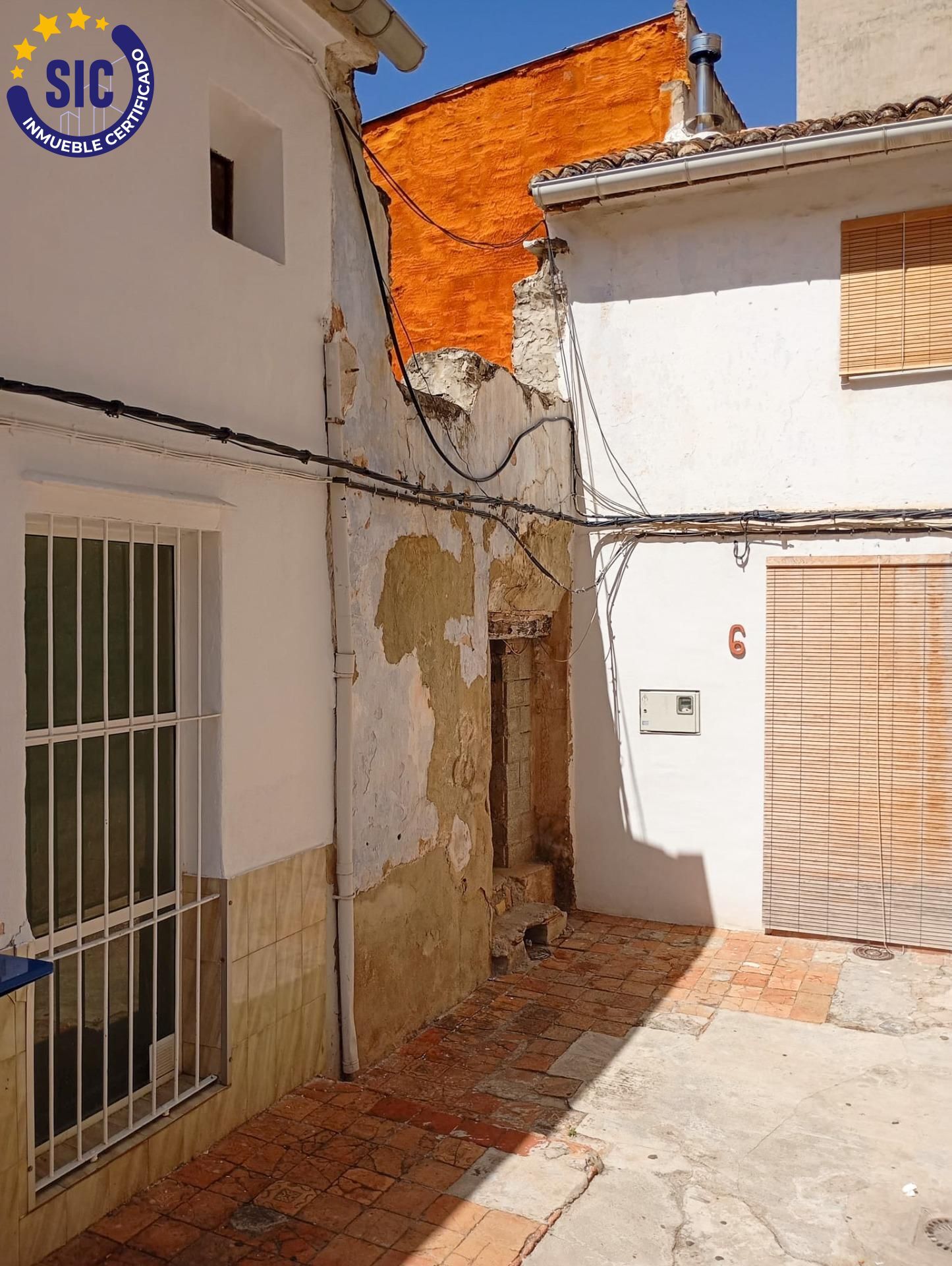 Solar urbano en pleno casco antiguo de Simat de la Valldigna ? Gran oportunidad de construcción
