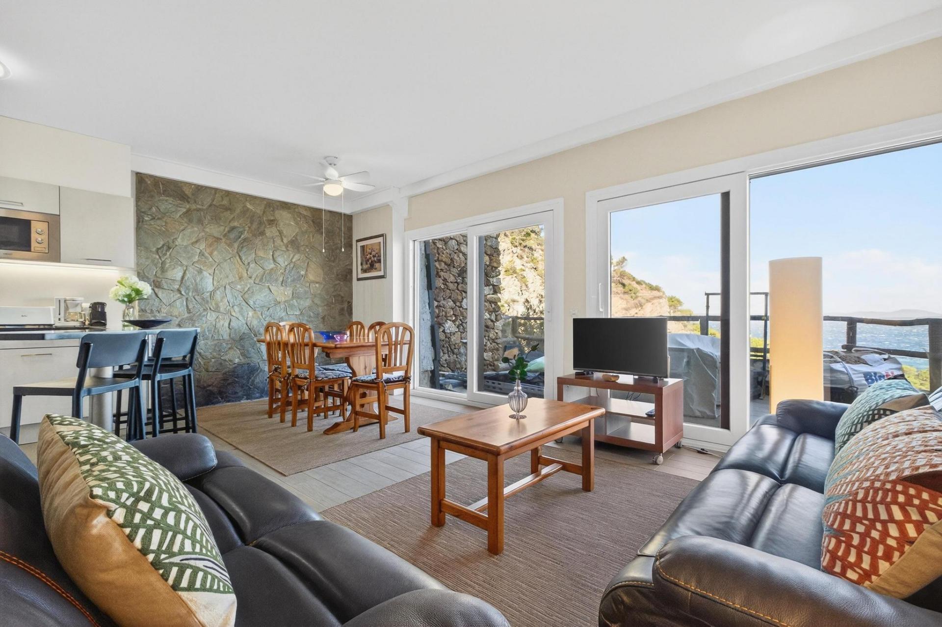 Apartamento en el complejo de lujo en Cap Sa Sal (Begur) con vistas al mar